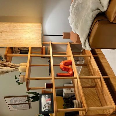 Woonkamer Boekenplank van massief hout Boekenplank van beuk hout Minimalistisch houten boekenplank met opvouwbare planken