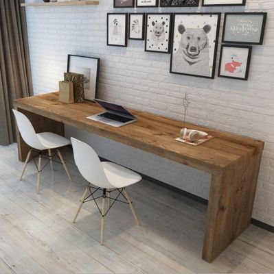 Moderne ontwerp computer bureau en conferentietafel van massief hout voor samenwerkingsverband