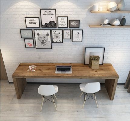 Moderne ontwerp computer bureau en conferentietafel van massief hout voor samenwerkingsverband