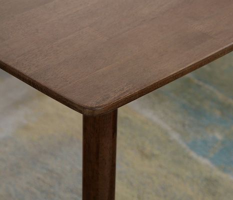 Aanpasbare tafel van massief hout voor professionele en stijlvolle eetkamer