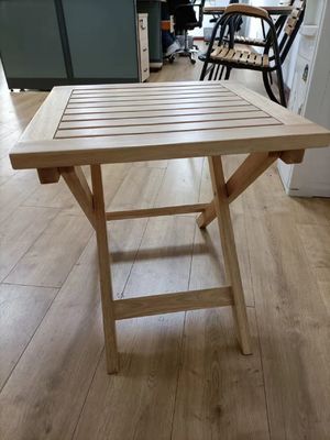 Modern ontwerp Kleine vouwbare tuin rubberen houten tafel voor patio Buiten koffie dranken Postverpakking Moderne stijl