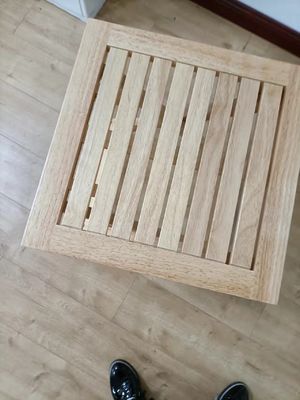 Modern ontwerp Kleine vouwbare tuin rubberen houten tafel voor patio Buiten koffie dranken Postverpakking Moderne stijl