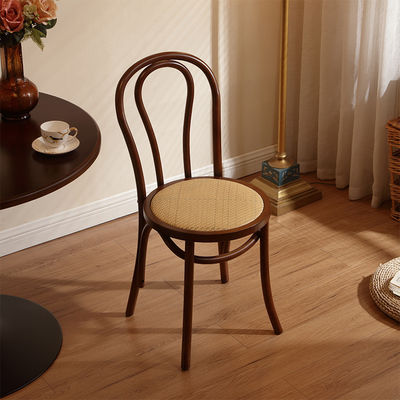 Natural Rattan Cushion Solid Wood Wedding Houten Stoel Moderne Op maat gemaakte banket Stackable Stoel voor commercieel meubilair