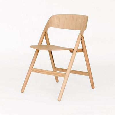 Buitenbanketstoel van massief hout Moderne opvouwbare stoel voor woon-/eetkamer in restaurant/bruiloftszaal