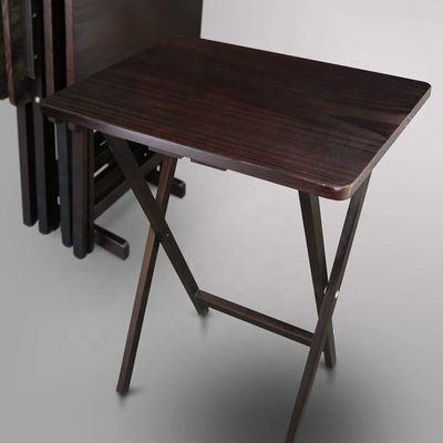 Eettafel van massief hout voor studie en draagbaarheid in buitenomgevingen