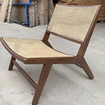 Algemene Rattan Leisure Lounge Chair Bruine kleur Rattan slaapkamermeubilair Lounge Modern ontwerp voor ontspanning in de buitenlucht