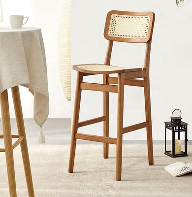 Moderne, op maat gemaakte hotel eetkamer Rattan meubilair Solid hout Barstoel met hoge rug voor een verfijnde eetbeleving