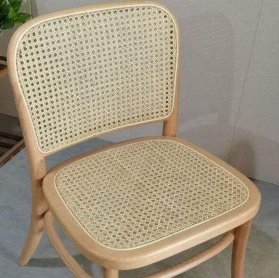Huismeubelen Houten rotan eetstoel met modern design
