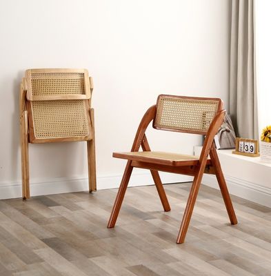 Postverpakking Modern ontwerp vouwbare houten rattan restaurantstoelen voor huishoudelijk meubilair