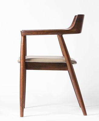 Eetkamer en woonkamer Contemporary Walnootkleur Houten armleuning Eetstoel met Stof Lederset