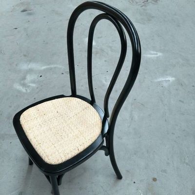 Stapelbare houten stoel met 100 kg gewichtslimiet Modern meubilair Restaurant Natual gestapelde rattan eetstoelen