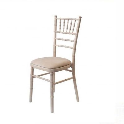 Home Meubelen Postverpakking Witte wassen Chiavari stoelen Houten bruiloft Hotel banket Stapelstoel met afneembare kussen