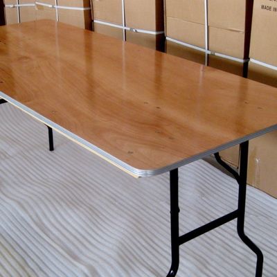 Buitenhoekige rechthoekige massief houten banket Huwelijk Hotel Opvouwbare eettafels in modern ontwerp voor bruiloften en hotels