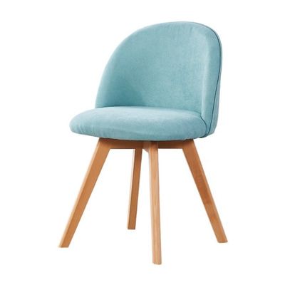 Moderne Nordieke eetkamerstoel met houten benen en gepoleerde stoel