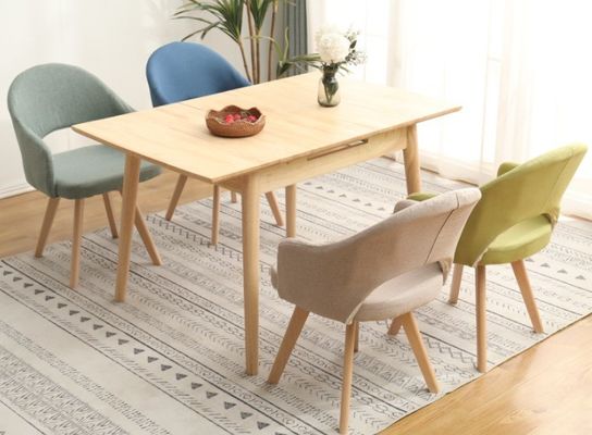 Moderne stijl Noorse eetkamerstoelen met kleurrijke houten stoelen rugleunen en armleuningen