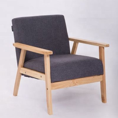 Gepersonaliseerde witte stoel woonkamermeubilair Moderne bank Stof armstoelen voor lounge zitjes en luxe vrijetijdsbesteding