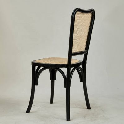 Moderne houten rotan achterste eetstoel voor klassieke en comfortabele zitplaatsen