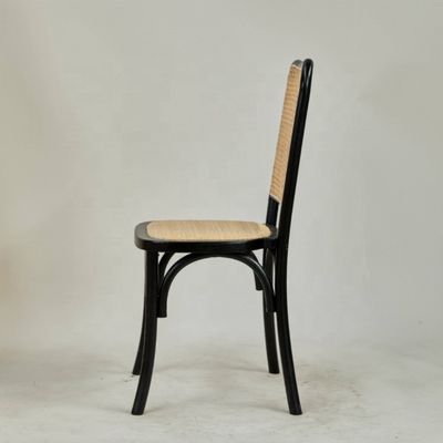 Moderne houten rotan achterste eetstoel voor klassieke en comfortabele zitplaatsen