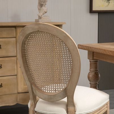 Eetstoel in Franse vintage stijl, bedekt met PU-leer, met stapelbaar ontwerp en massief hout