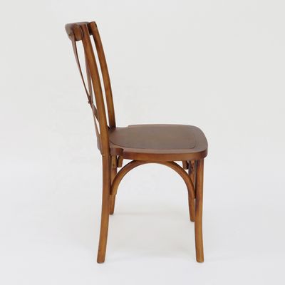 Commerciële meubels Stapelbare Vintage Cross X back Houten eetstoelen voor bruiloften Evenementen en restaurants