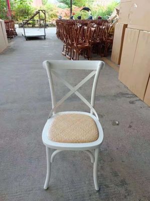 Nordic Style Stapelbare Houten Kruis Achterrug Rattan Eetstoel met Custom W42CM*D44CM*H87CM Grootte