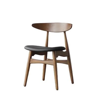 Klassieke Noordse gepoleerde houten stoelen met restaurantstoel in asframes