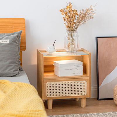 Houten kast opslagkasten met aangepaste kleur voor ruimtebesparende meubels in houten materiaal en modern ontwerp