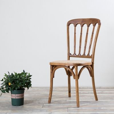 Massive Wood Chivari Stoel voor Rattan Eten bij Klassieke Bruiloft Evenementen