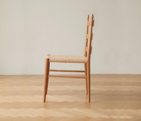 Burlywood W44*D48.5*H90CM Uniek Vintage Design Massivhouten Eetstoel met Handgeweven Papier Koordstoel