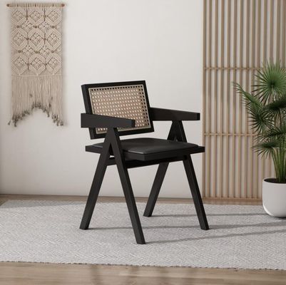 PU/Fabric Foam Seat Solid Wood Rattan Armrest Eetstoel met gepoleerde rietstoel en GEEN opgevouwen ontwerp