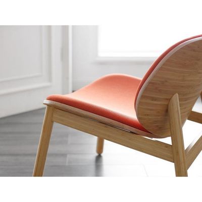 Comfortabele stoel van stoffen Houten stoel voor hotel Restaurant Woonkamer Koffiewinkel in Noordisch modern design