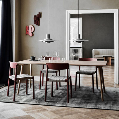 Moderne stapelbare eetstoel voor ontspanning en eetkamermeubilair