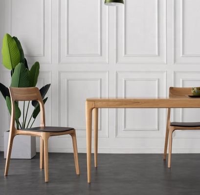 Klassieke ontwerp gestapelde eetstoel met massief houten materiaal en hoge gewichtscapaciteit van 200 kg
