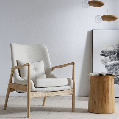Houten gepoleerde woonkamermeubelen Moderne lounge fauteuil OEM Ja Postverpakking N Houten armstoel