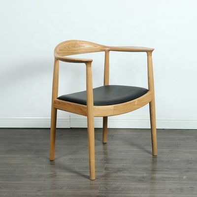 Moderne eetstoel met armsteun Houten stoel met PU-leer en eetkamermeubilair