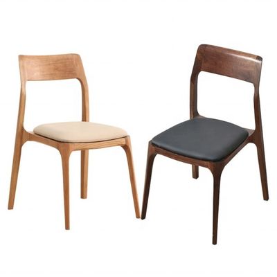 Moderne Noorse huishoudelijke meubels Stapelbare eetstoel van ashout zonder opgevouwen ontwerp Specifiek houten