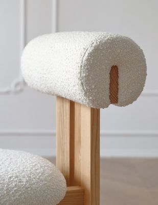 Vintage eetstoel van massief hout met gelakte afwerking en verwijderbaar sponskussen