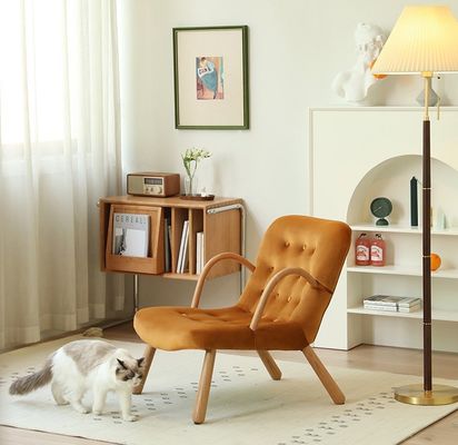 Armsteun Nordic Lounge Houten bank Leisure Chair Solid Wood Artificial Lamb Wool Sofa Chair Met armsteun Op maat gemaakte ontwerpen