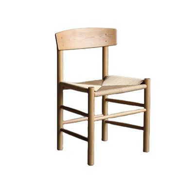 Eetstoel van massief hout met lage ronde rug Rattan stoel met modern en traditioneel ontwerpconcept