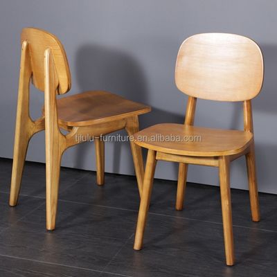 Geklapte eettafel van massief hout voor hotel restaurant Morden en verfijnd