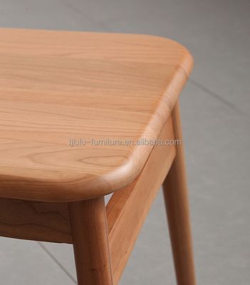 Eetstoel van massief hout met modern ontwerp voor Eetkamermeubelen in Cafe Restaurant bij en Nordic Simple Design