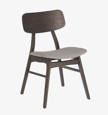 Aanpassen restaurant hotel bekleding Houten eettafel in stevig massief houten materiaal en modern ontwerp