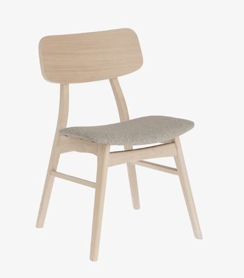 Aanpassen restaurant hotel bekleding Houten eettafel in stevig massief houten materiaal en modern ontwerp