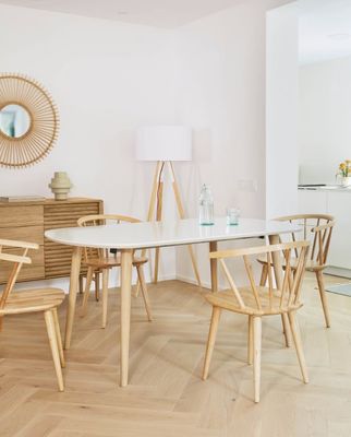 Moderne houten massief houten eethoek Windsor stoel W35*D37*H77CM voor optimalisatie van de eetruimte