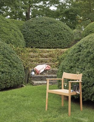 Stoel met stoffen van hout voor wijnkelder en elegante eetgelegenheid