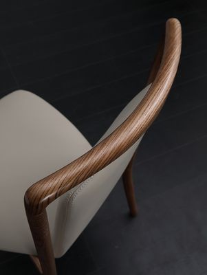 Home Meubelen Algemeen Italiaans Design Moderne Solid Wood PU Lederij Eetkamer Restaurant Stoel met armsteun
