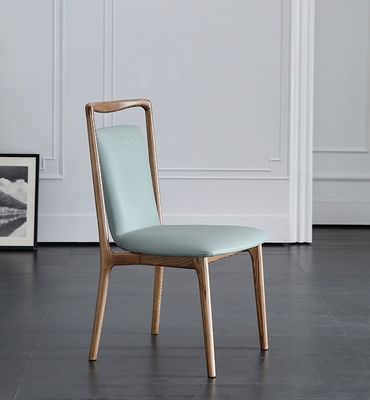 Huismeubelen Moderne Noorse stijl Restaurant Eetkamer Houten eetstoelen met nitrolacquer afwerking
