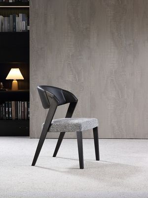 Eetkamermeubilair Italiaans luxe modern design Houten café stoel gestapelde stoelen voor verfijnd eten