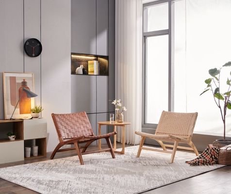 Zware houten zadel leer eengezamen woonkamer sofa stoel hotel essentieel