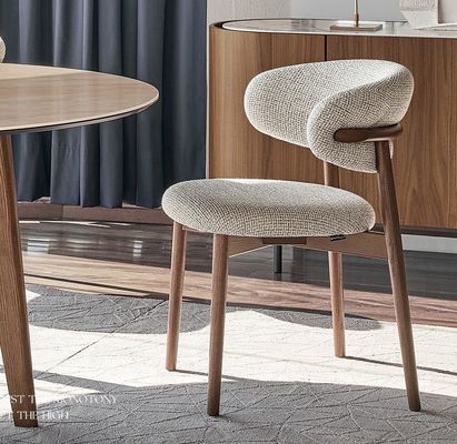 Gepolsterde Noorse moderne stoel van massief hout met nitrolacquer en houten stoelen voor restaurants